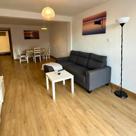 Montecarlo 10 Urbanizacion Con Piscina Appartamento